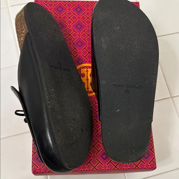 Tory Burch Black Leather Loafers with Gold Hardware. Rarely worn size 8.5