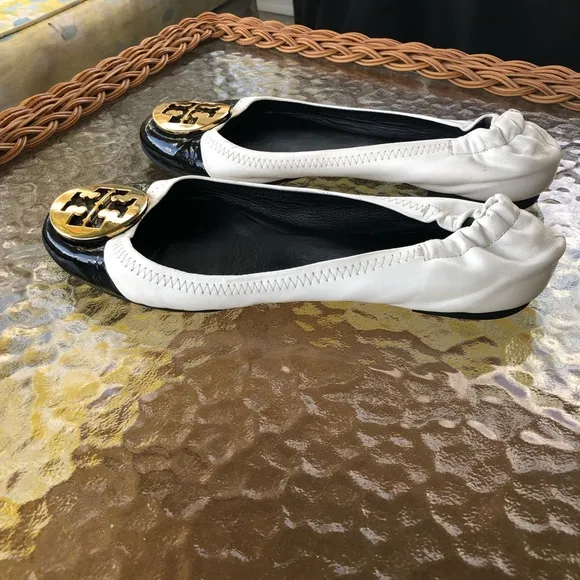 Tory Burch Claire Cap Toe Ballet Flats Black &amp; White with Gold T Logo Women’s 8