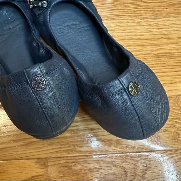 Tory Burch Eddie Navy Leather Ballet Flats with Rhinestone Bow — Size 6.5