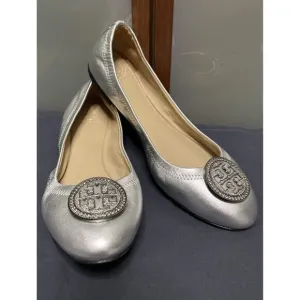 Tory Burch Liana Crystal Embellished Medallion Silver Leather Ballet Flats 7 M
