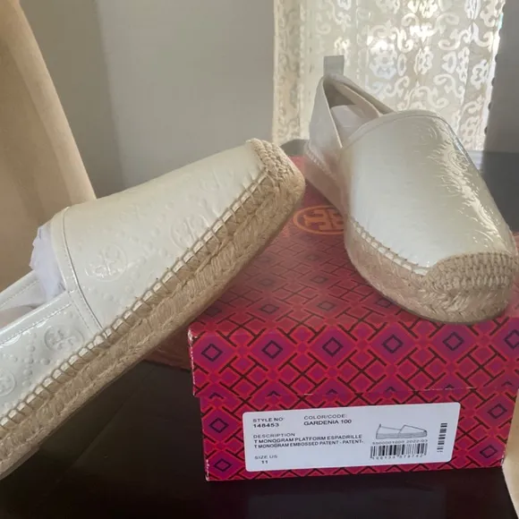 Tory Burch t monogram patent Espadrilles in gardenia, BNIB,msrp$268