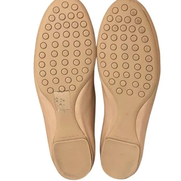 Tory Burch Tan Leather Flats with Gold Medallion size 6M Great used