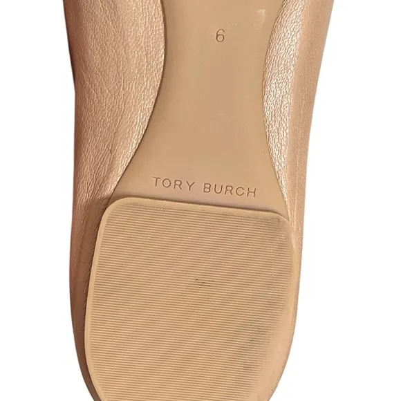 Tory Burch Tan Leather Flats with Gold Medallion size 6M Great used