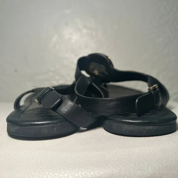 Tory Burch Women's Sz 7 Bryce Black Leather Ankle Strap Flat Thong Sandals