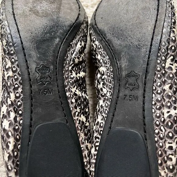 Tory Burch Snake Cap Toe Flats Size 7.5