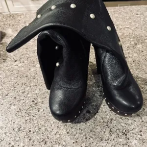 UGG Australia Gebui Leather High Heel Boots - NWOT ⭐👢