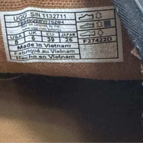 UGG Black CAS Slip-On Trainer Leather Upper with Suede Paneling EVA Cushioning 8