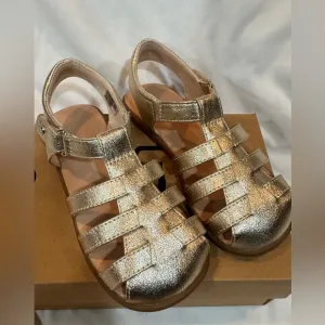 UGG girls sandals