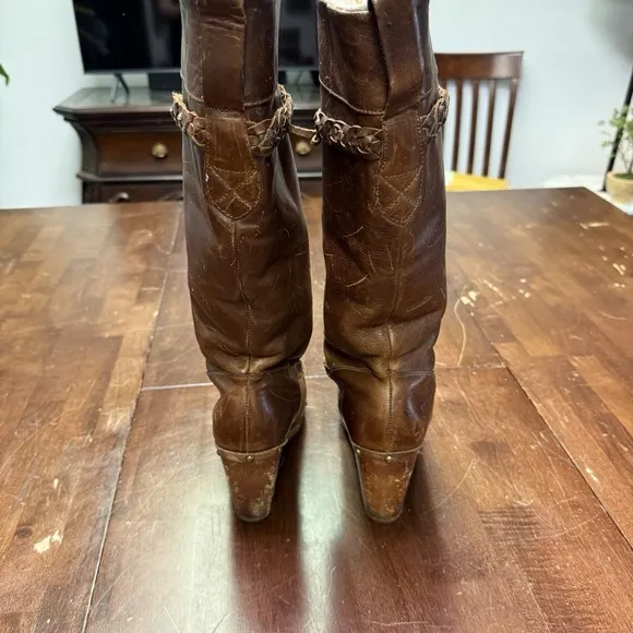 UGG Savanna Knee High Clog Boots Size 8 Brown Leather Shearling Lined Studded