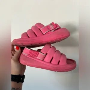 Ugg Sport Yeah Sandals