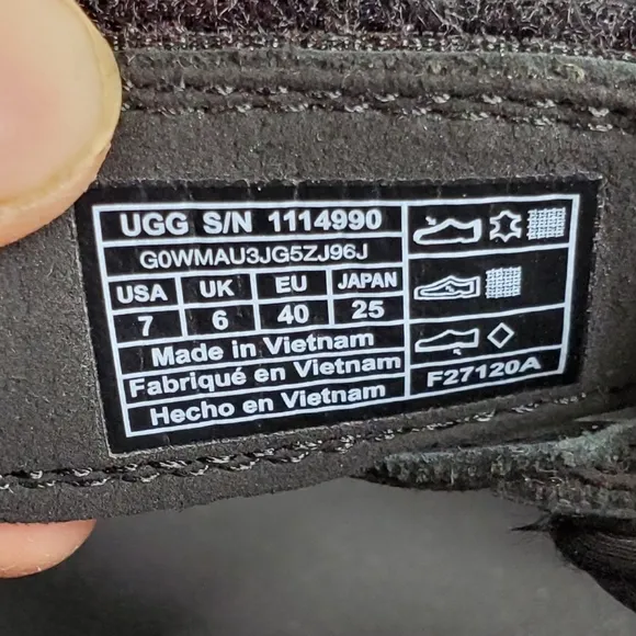 UGG Union Strap sandals black