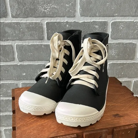 Undercover Black and White Rainker High-Top Boot Womens Size 8
