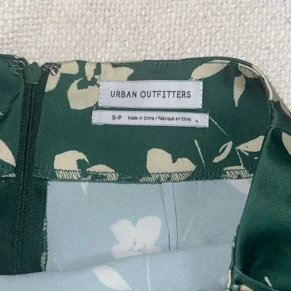 Urban Outfitters green floral high-low faux wrap skirt | Sz S