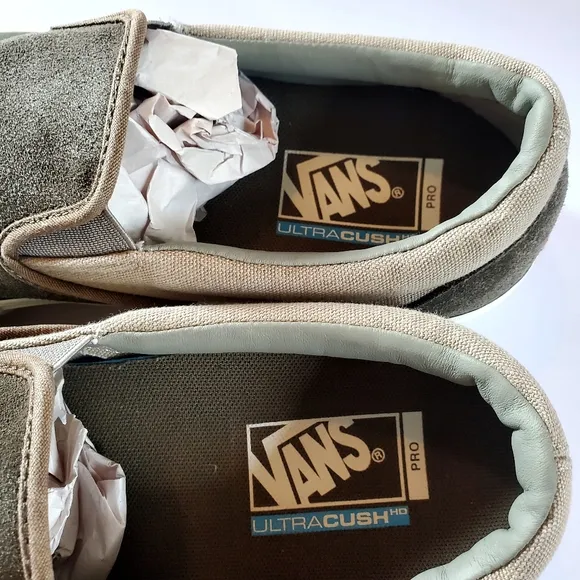 Vans Green and White Slip-On Loafers Ultra Cush Size Men's 10.5