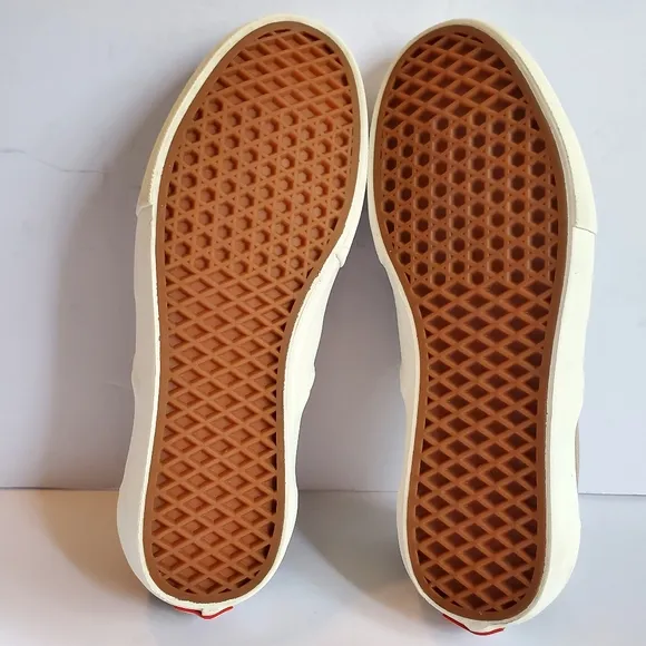 Vans Green and White Slip-On Loafers Ultra Cush Size Men's 10.5