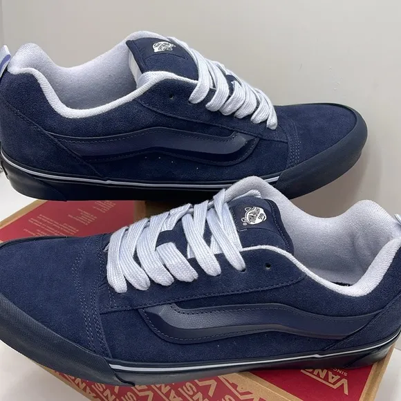 Vans Men’s Knu Skool Utility Mono NavyVN0009QCBX9 Sneakers
