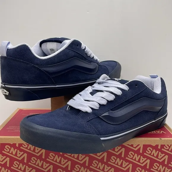 Vans Men’s Knu Skool Utility Mono NavyVN0009QCBX9 Sneakers