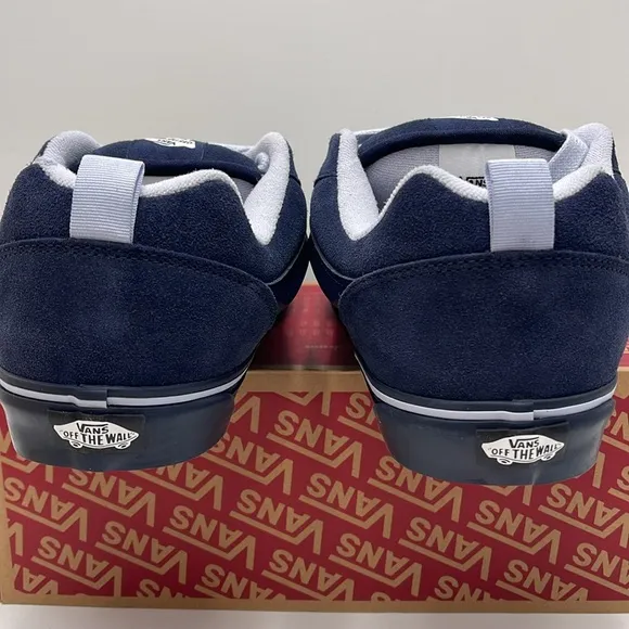 Vans Men’s Knu Skool Utility Mono NavyVN0009QCBX9 Sneakers