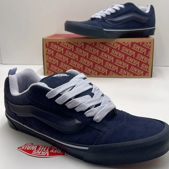 Vans Men’s Knu Skool Utility Mono NavyVN0009QCBX9 Sneakers