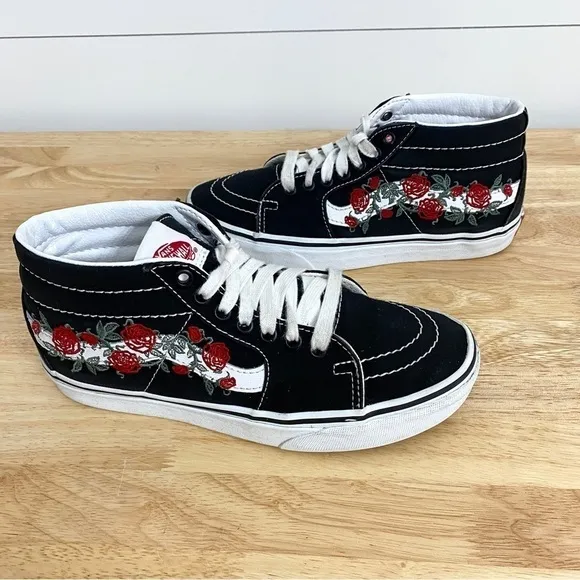 Vans Old Skool Rose Thorns Mid Sneakers, Women’s Size 7