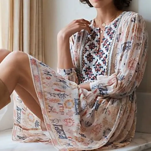 Velvet by Graham &amp; Spencer Tawni Embroidered Tunic size XS NWT