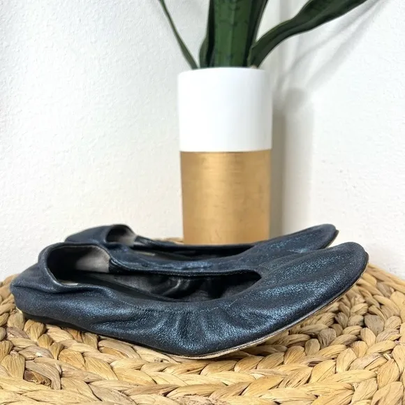 Vera Wang Ballet Flats shoes Lavender Label Metallic Leather