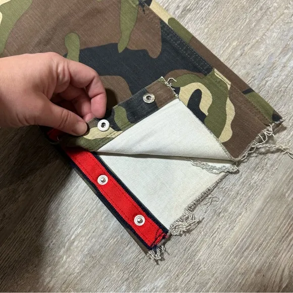 Veronica Beard • Gisela Camo Jeans
