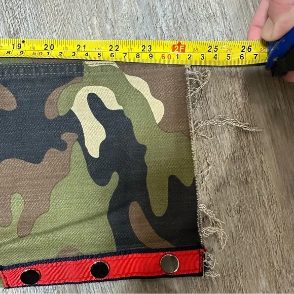 Veronica Beard • Gisela Camo Jeans