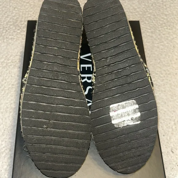 Versace girls Yellow and Black Espadrilles size 30
