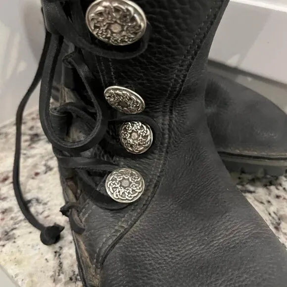Vibram Boots - Size 10