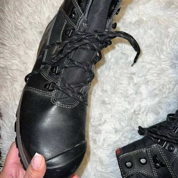 Vibram Perfect Wolverine Boots Size 8.5