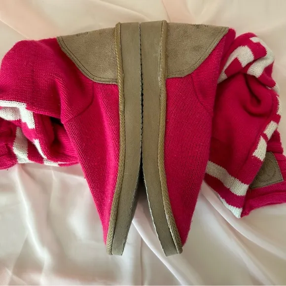 Victoria’s Secret Pink &amp; White Mukluk Cable Knit Sweater Boots Slippers Size 7/8
