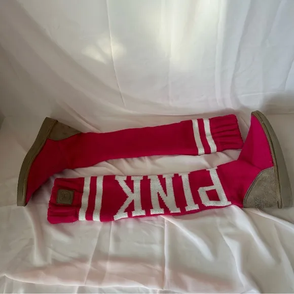 Victoria’s Secret Pink &amp; White Mukluk Cable Knit Sweater Boots Slippers Size 7/8