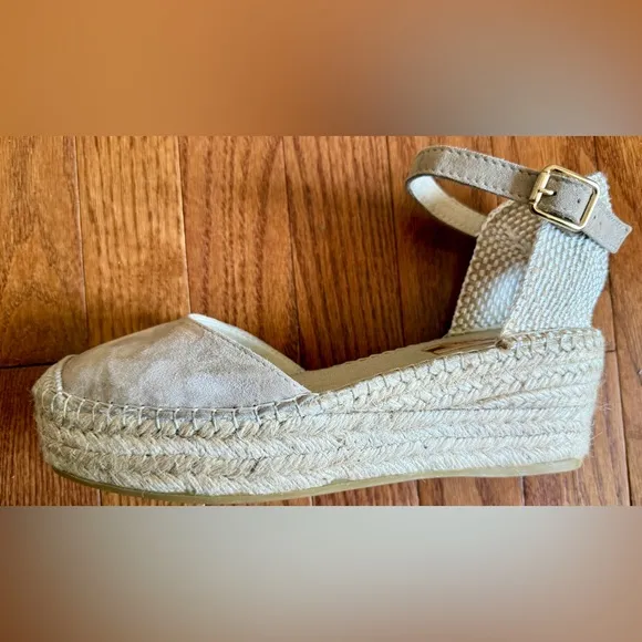 Vidorreta Women's Natural Espadrilles Textile Fibers Beige wedge Sandals size39