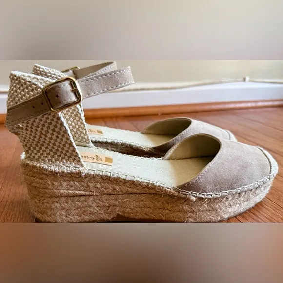 Vidorreta Women's Natural Espadrilles Textile Fibers Beige wedge Sandals size39
