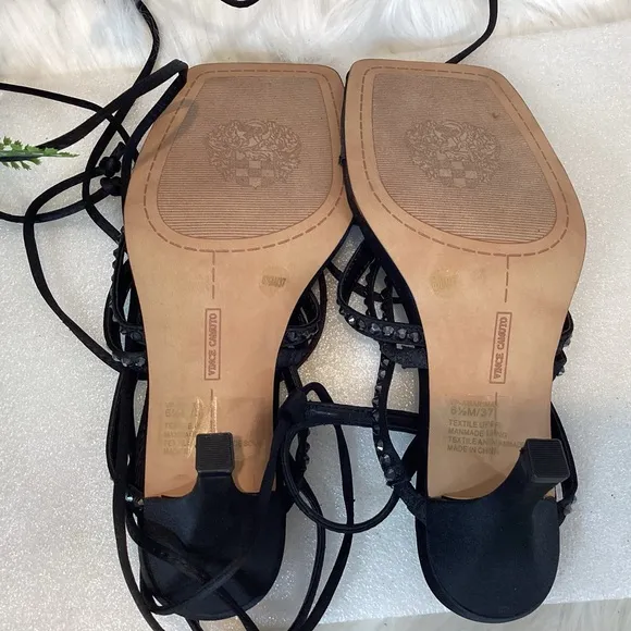 VINCE CAMUTO BLACK STUDDED GLADIATOR ANKLE  STRAP SANDALS SZ 6.5