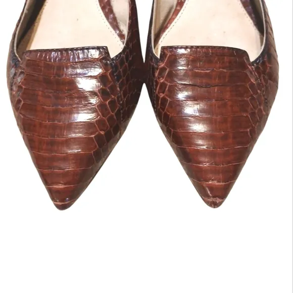 Vince Camuto Burgundy Red Crocodile Flats Women's Pointed Toe Leather Flats Sz 5