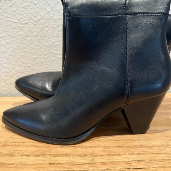 Vince‎ Camuto Buttercup 2 Black Leather Knee High Boots Size 7.5