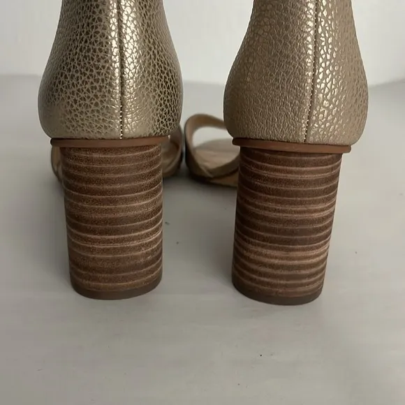 Vince Camuto Jacon Leather Champagne Metallic Ankle Strap Sandals Size 9 New