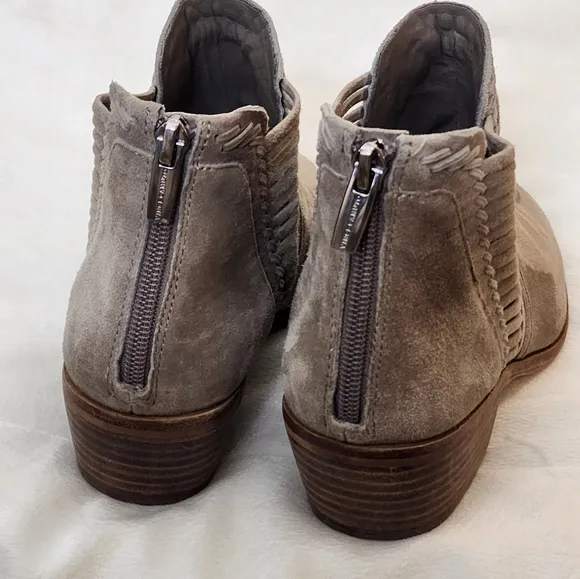 Vince Camuto Pippsy Lattice Side Foxy Suede Leather Booties Ankle Boots Spring