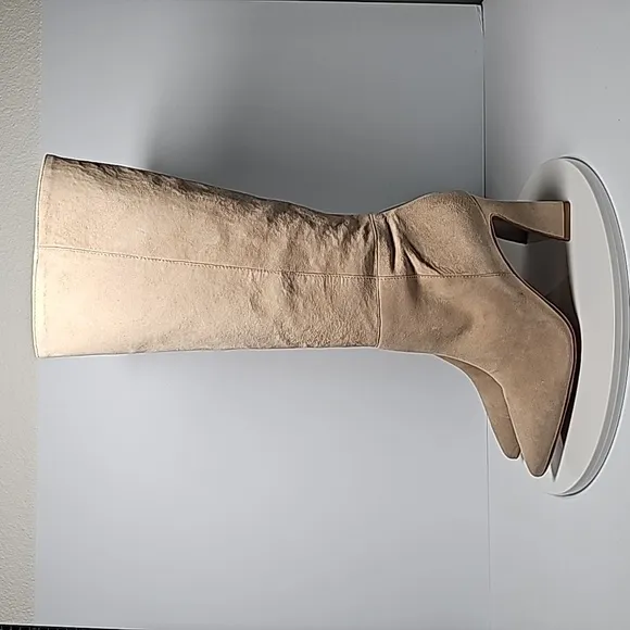 Vince Camuto Tressara Boots Knee-High Heeled Pointed Toe Side Zipper Suede 7.5