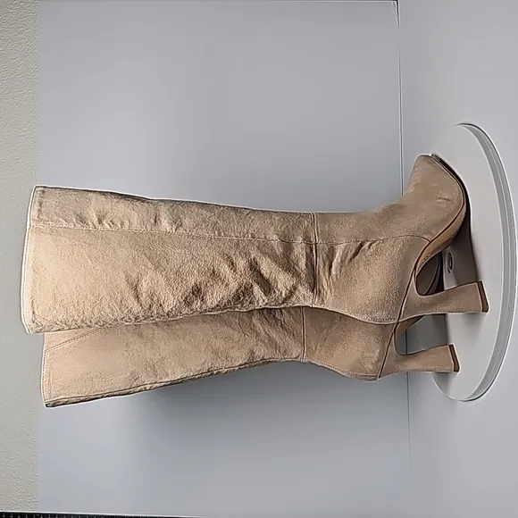 Vince Camuto Tressara Boots Knee-High Heeled Pointed Toe Side Zipper Suede 7.5