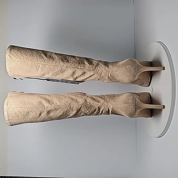 Vince Camuto Tressara Boots Knee-High Heeled Pointed Toe Side Zipper Suede 7.5