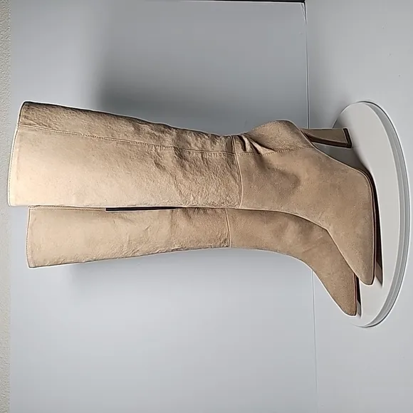 Vince Camuto Tressara Boots Knee-High Heeled Pointed Toe Side Zipper Suede 7.5