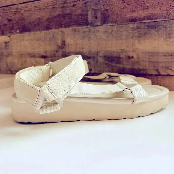 Vince Carver Flatform Sport Strap Sandals