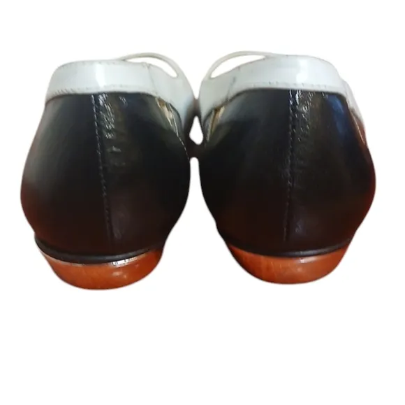 Vintage Amalfi Black and White Leather Flat Women's size 7