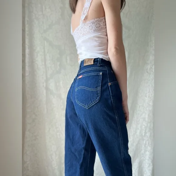 Vintage Lee High Waisted Mom Jeans 80s Tapered Dark Wash Denim 24x31 USA Made