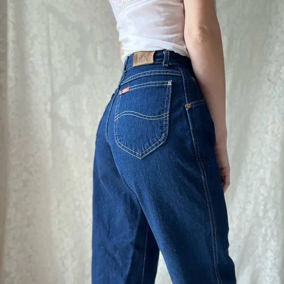 Vintage Lee High Waisted Mom Jeans 80s Tapered Dark Wash Denim 24x31 USA Made