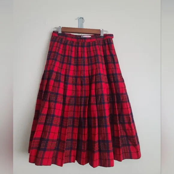 Vintage Pendleton Wool Pleated Skirt – Size 14 Red Tartan