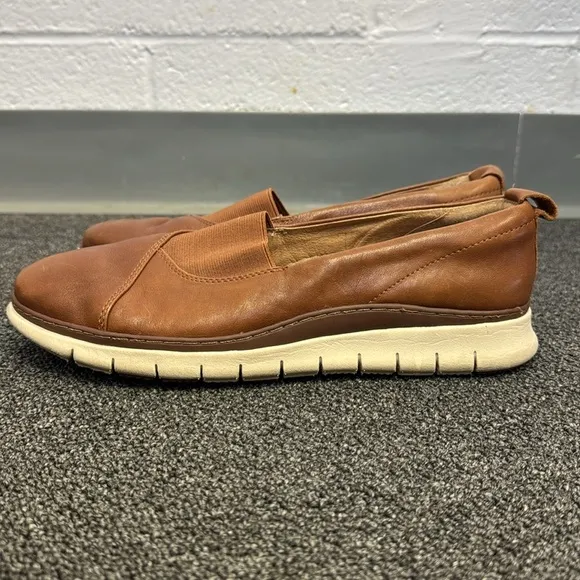 Vionic Brown Loafers Slip-Ons with Smooth Leather and Comfortable Fit